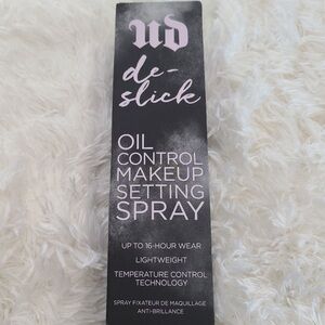 Urban Decay De-Slick Oil Control Setting Spray NIB